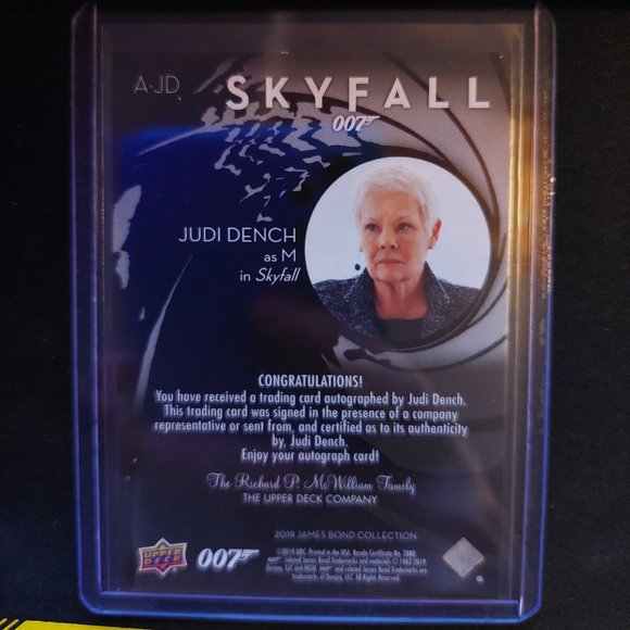 007 - Judi Dench Autographed Card - Picture 2 of 2